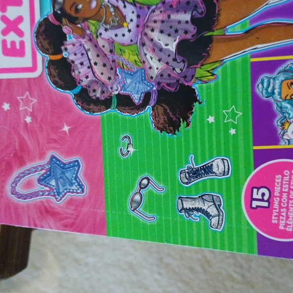BNIB Barbie EXTRA doll-African American- #7---has 15 styling pieces - Picture 8 of 8